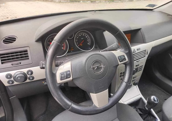 Opel Astra cena 13500 przebieg: 311723, rok produkcji 2008 z Radom małe 37